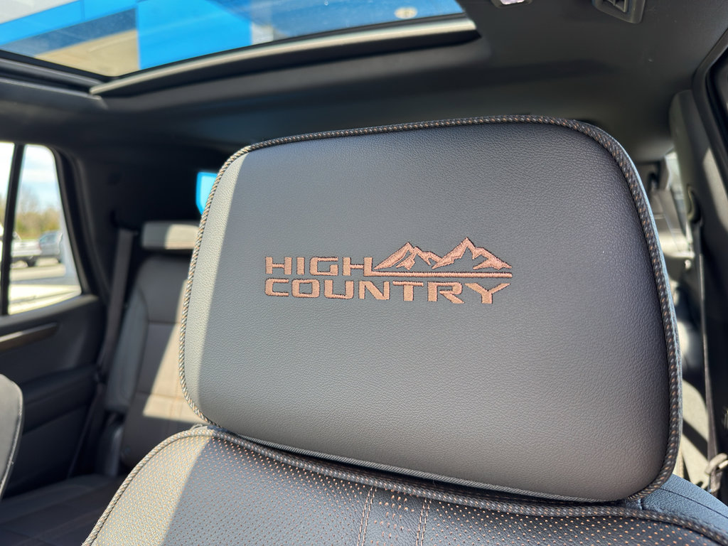 New 2026 Chevrolet Tahoe High Country w/ Sun And Tow Package AWD/4WD image 18