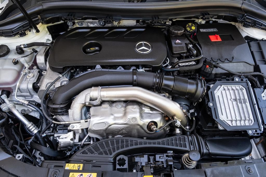 Used 2026 Mercedes-Benz GLA 250 w/ Sun & Sound Package image 31