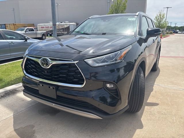 Used 2023 Toyota Highlander Platinum AWD/4WD image 6