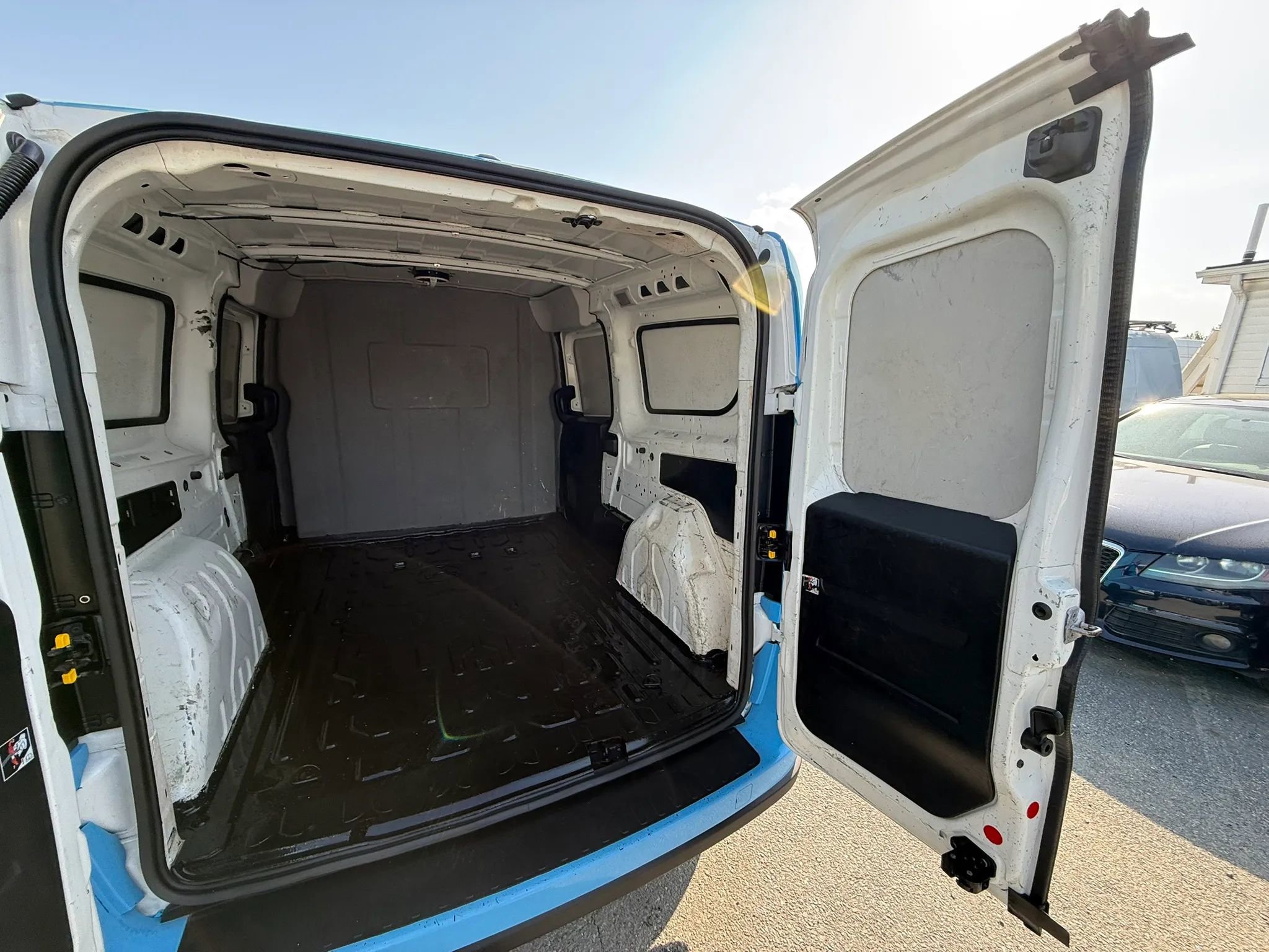 Used 2019 RAM ProMaster City Tradesman SLT image 27