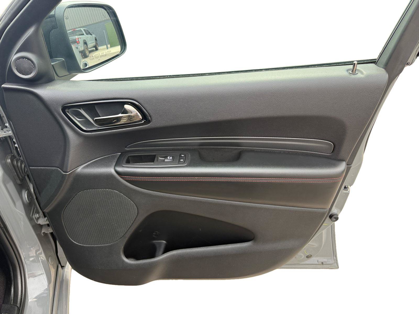Used 2025 Dodge Durango GT AWD/4WD image 25