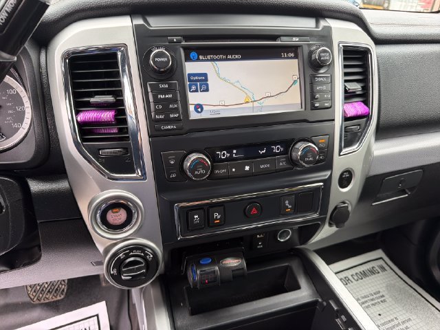 Used 2017 Nissan Titan PRO-4X AWD/4WD image 16