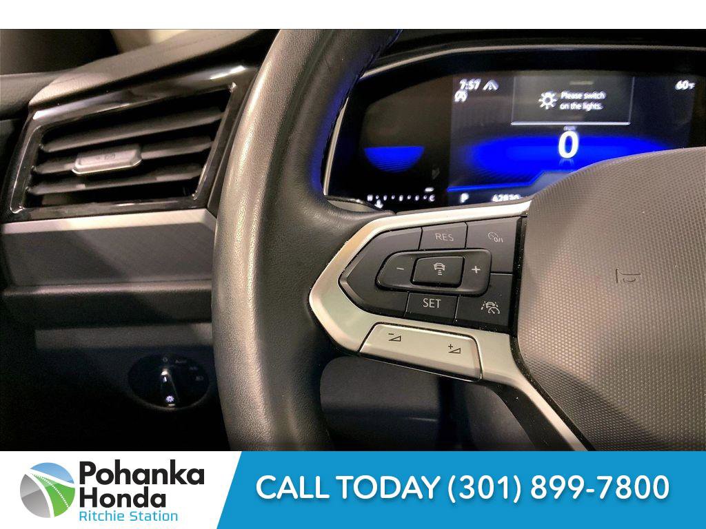 Used 2023 Volkswagen Jetta SE image 21