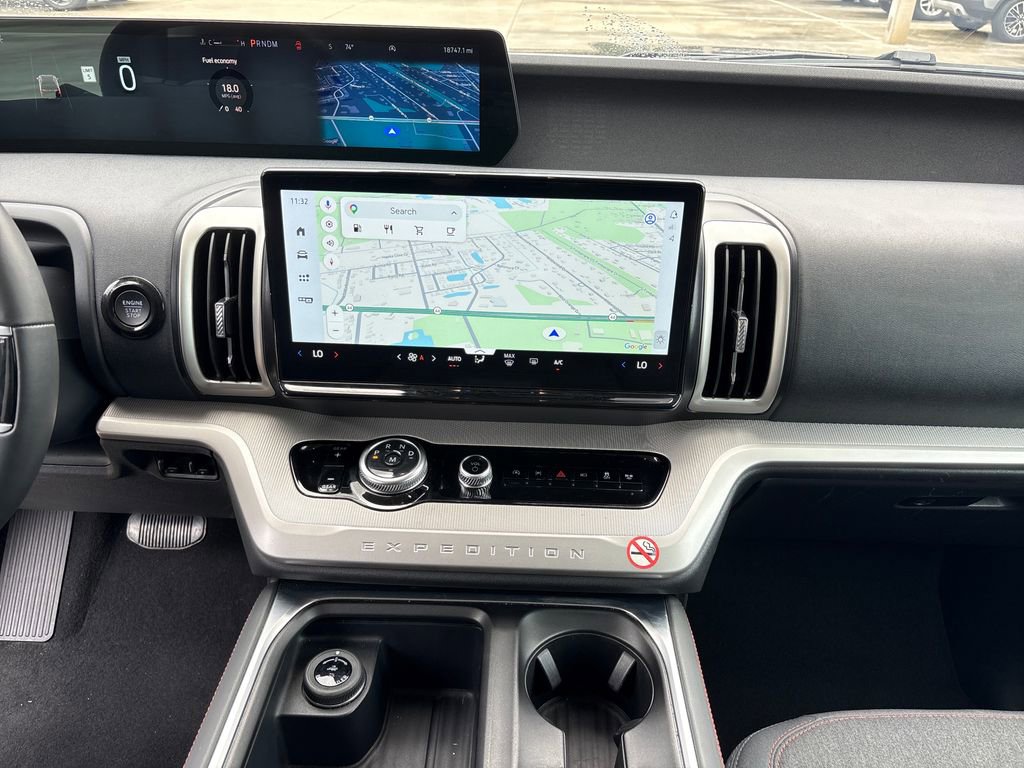 Used 2025 Ford Expedition Active RWD image 20