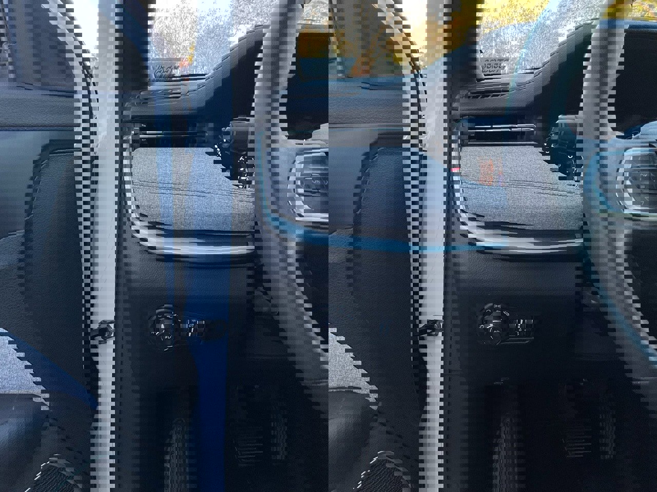 Used 2023 Jeep Compass Latitude image 25