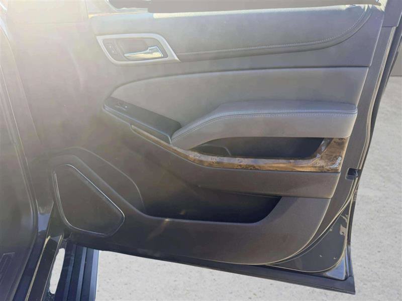 Used 2015 GMC Yukon Denali w/ Premium Package image 29