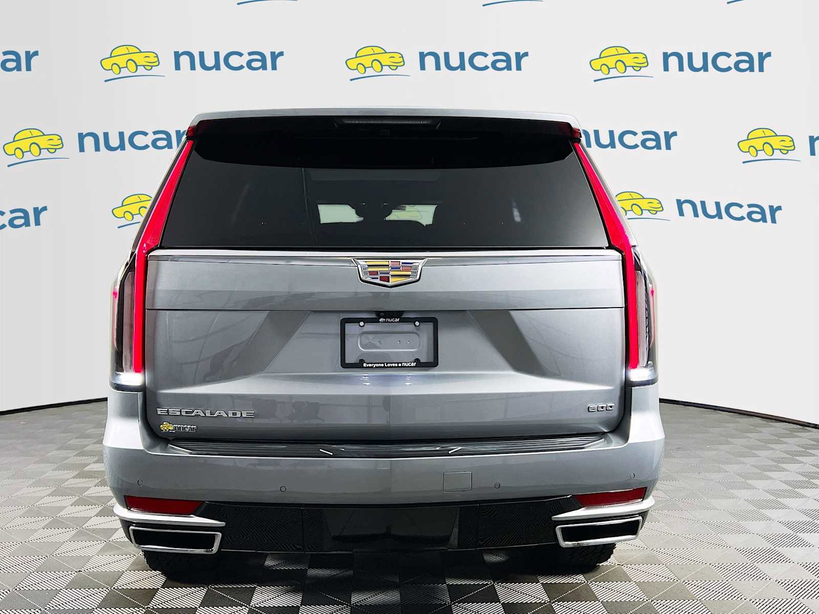 Used 2023 Cadillac Escalade Premium Luxury image 6