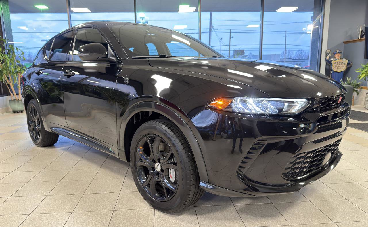Used 2024 Dodge Hornet R/T w/ R/T Blacktop Package AWD/4WD image 2