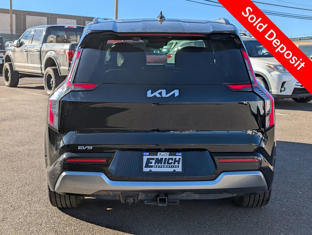 Certified 2024 Kia EV9 Land image 3