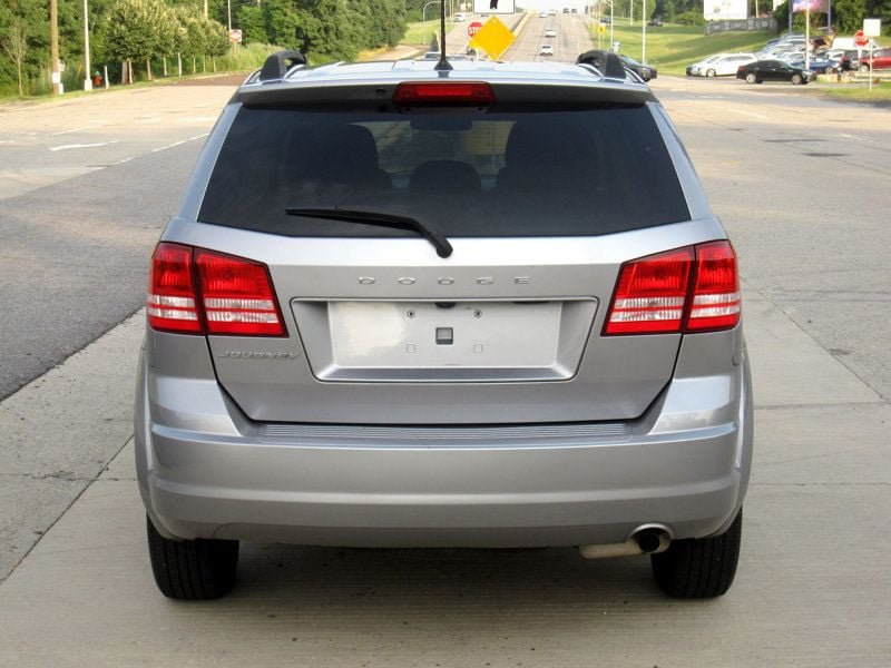 Used 2018 Dodge Journey SE FWD image 14