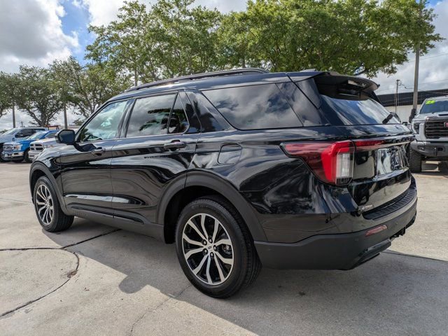 Certified 2025 Ford Explorer ST-Line image 6