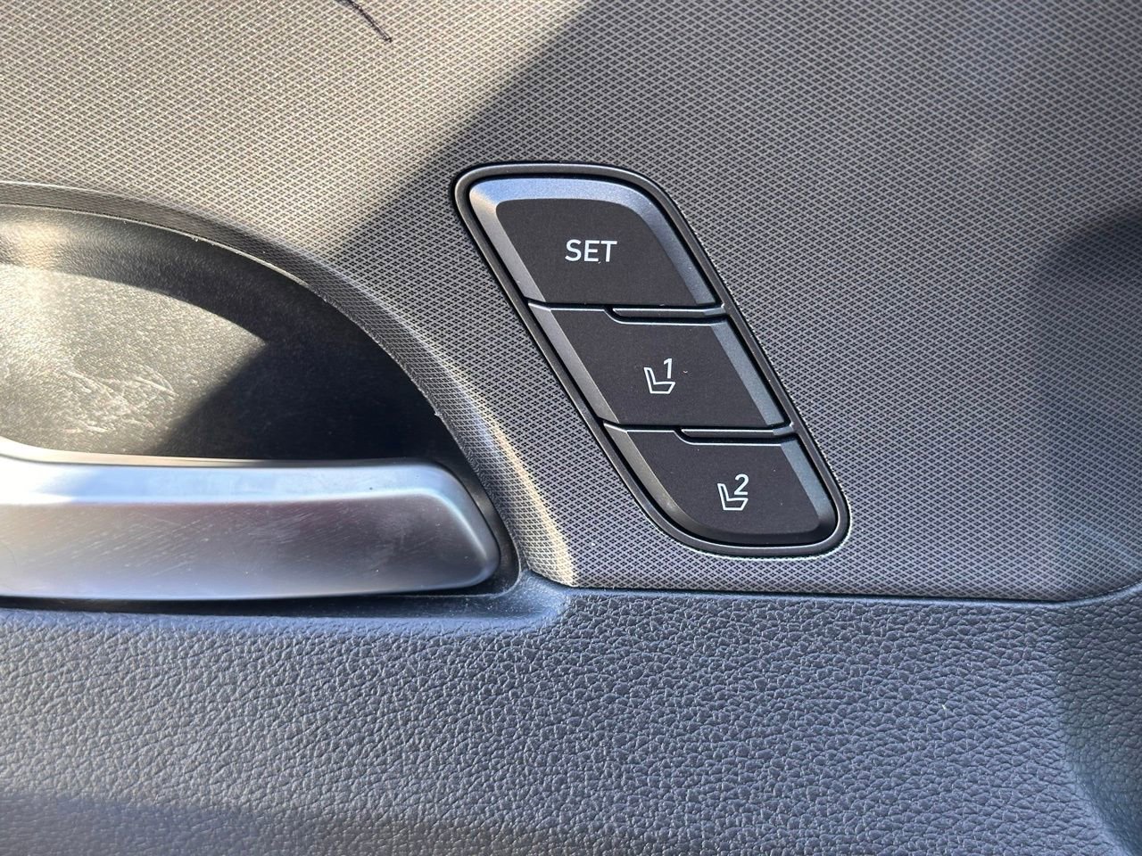 Used 2023 Hyundai Santa Fe Calligraphy w/ Cargo Package image 25