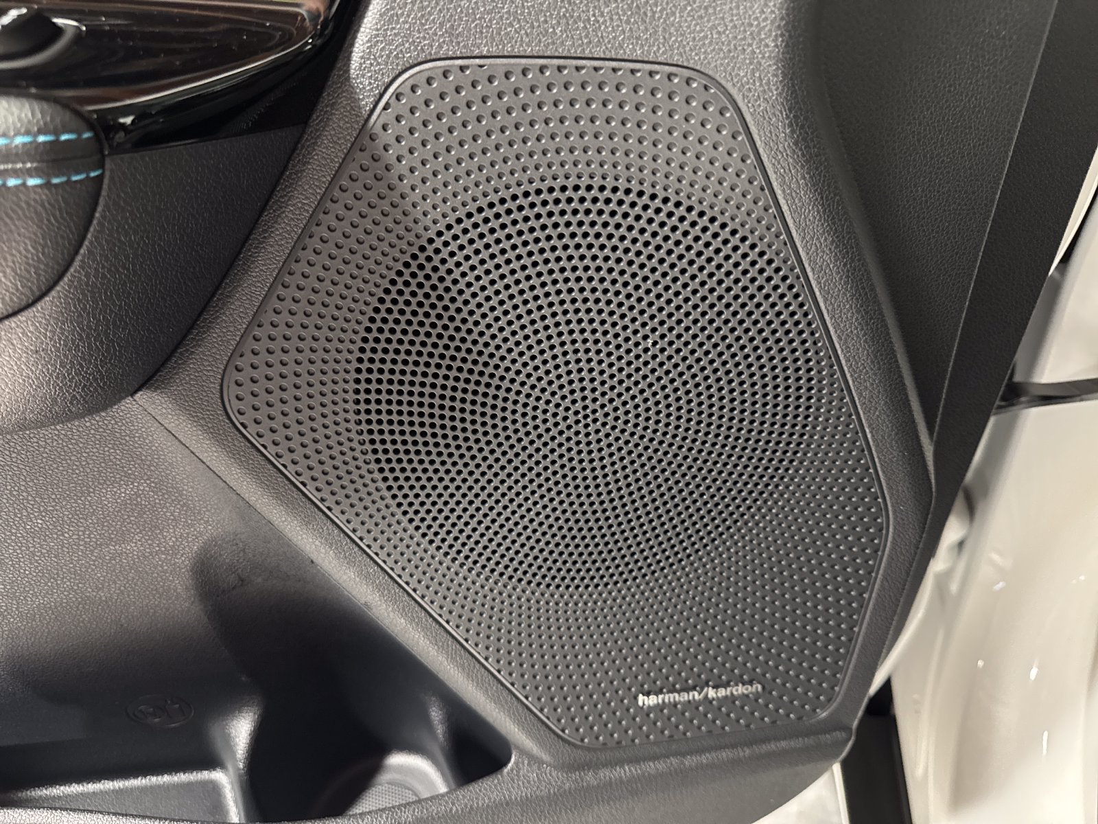 Certified 2022 Kia Niro EX Premium FWD image 13