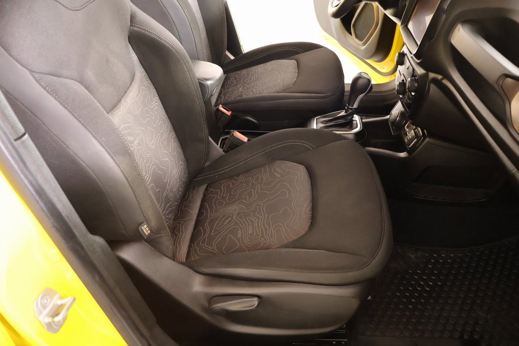 Used 2023 Jeep Renegade Latitude image 14