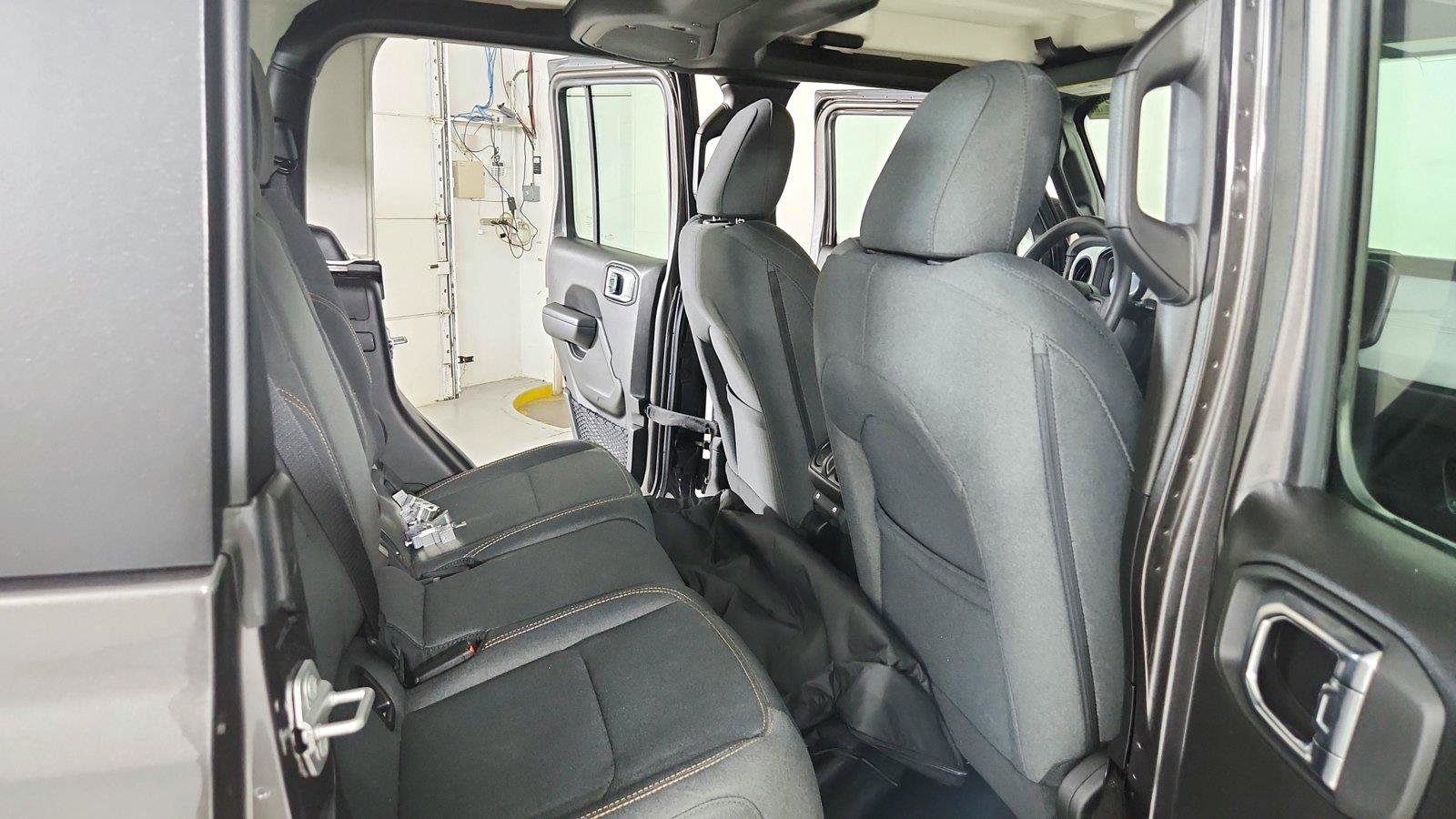 Used 2025 Jeep Gladiator Sport AWD/4WD image 25