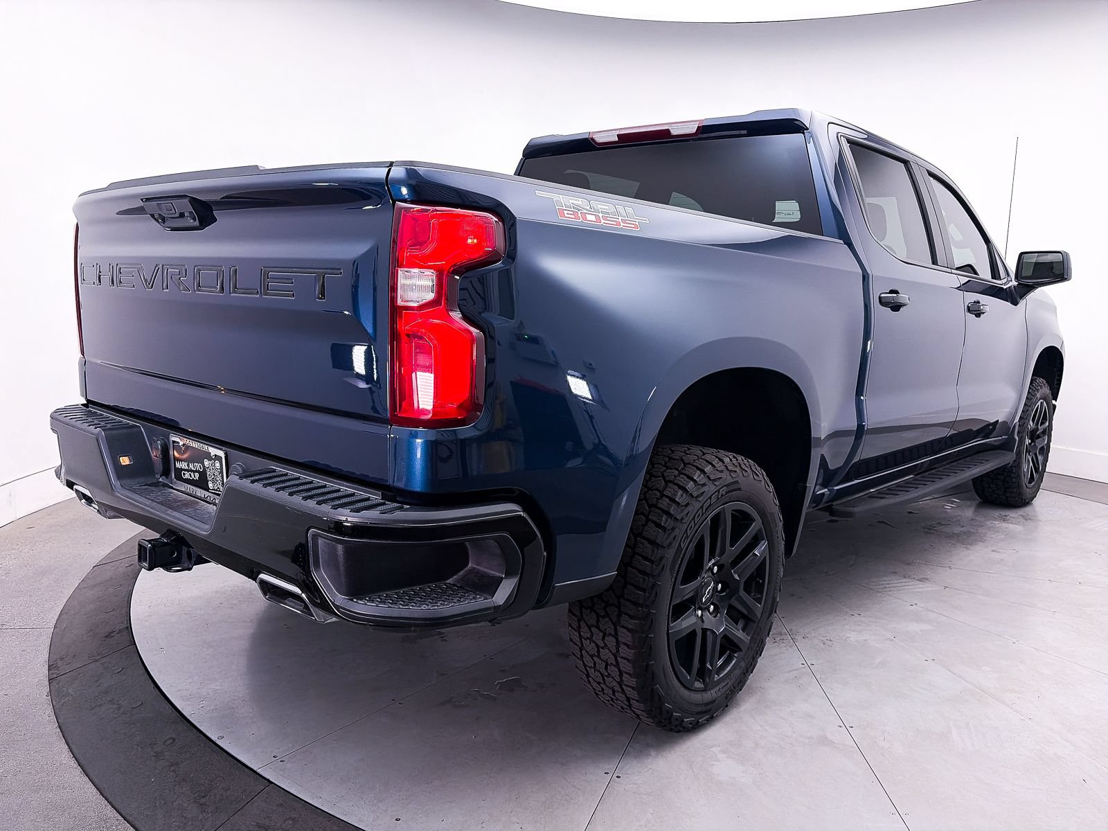 Used 2023 Chevrolet Silverado 1500 LT Trail Boss w/ Protection Package AWD/4WD image 17