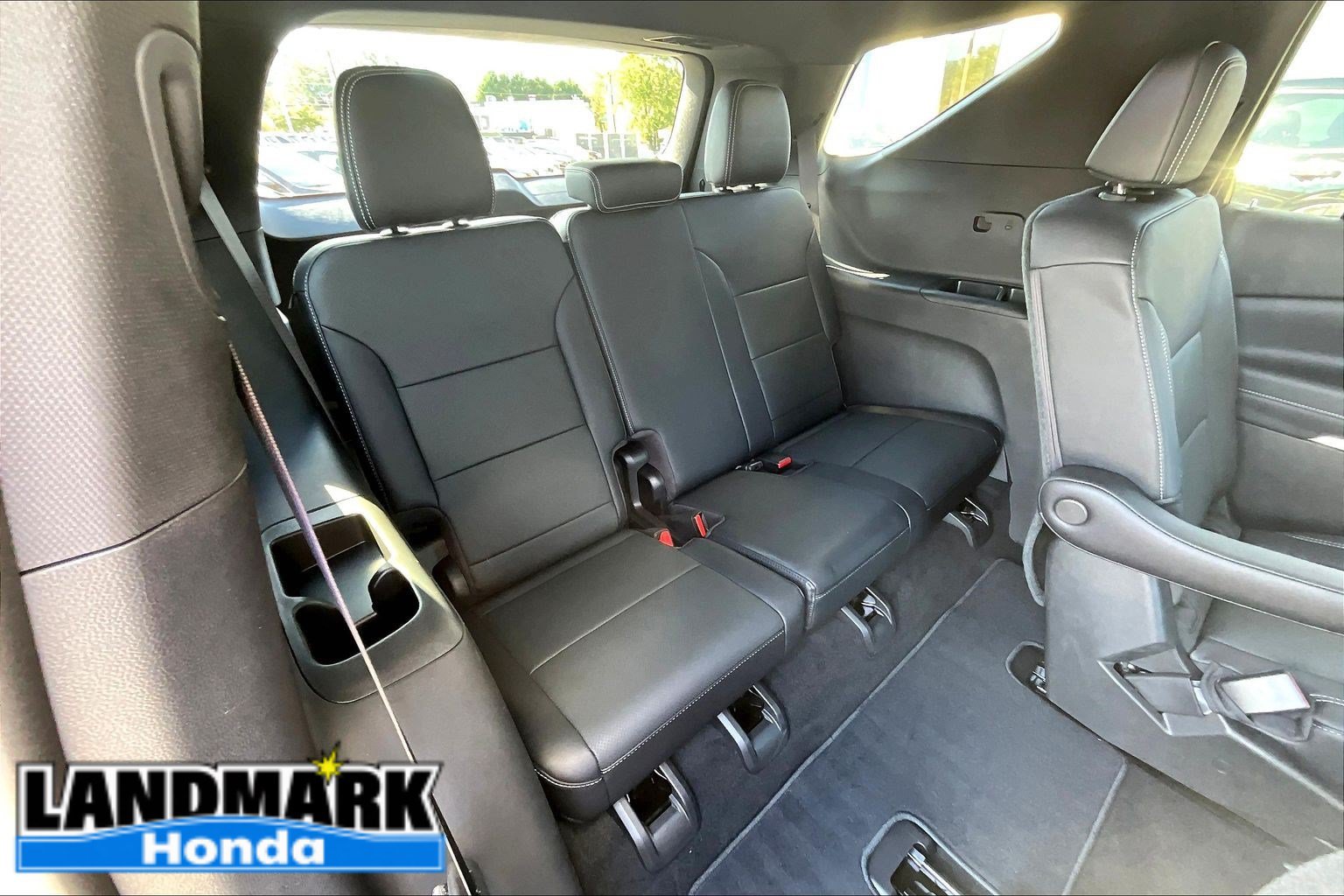 Used 2026 Chevrolet Traverse LT w/ Midnight/Sport Edition FWD image 29