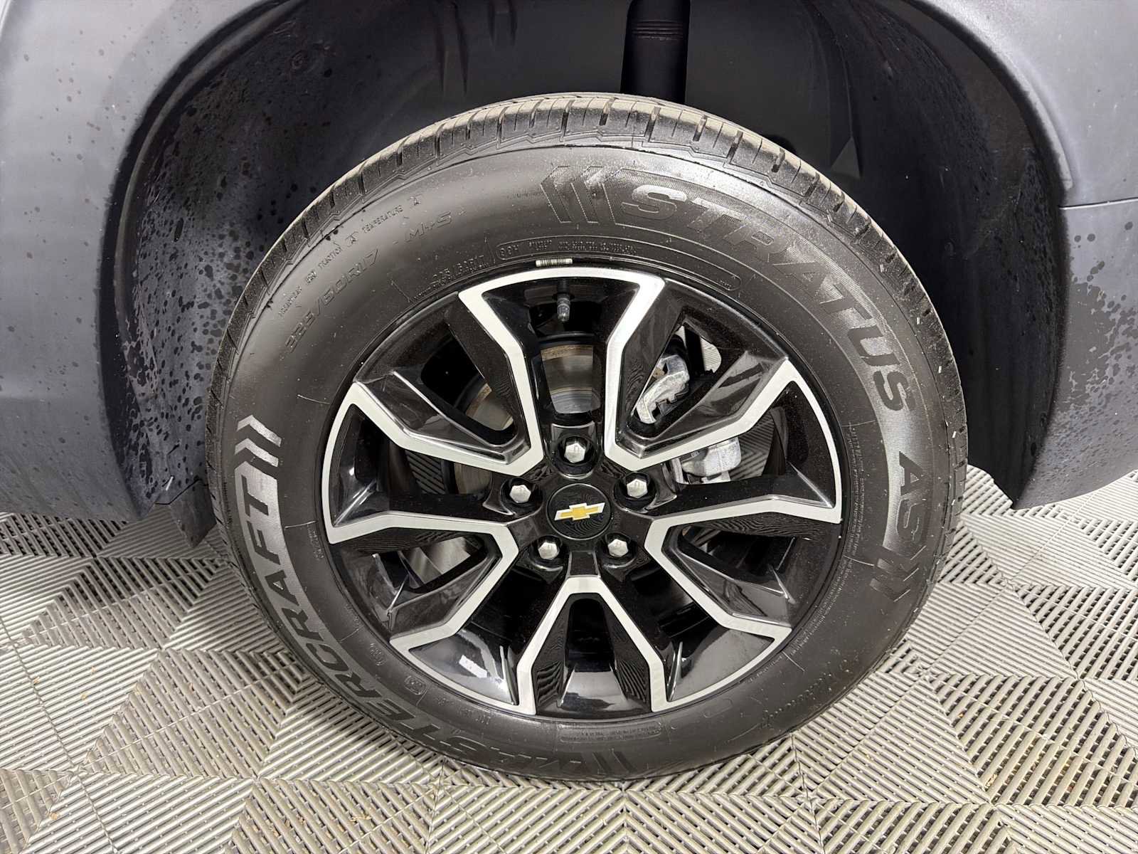 Used 2023 Chevrolet TrailBlazer ACTIV w/ Sun and Liftgate Package image 17