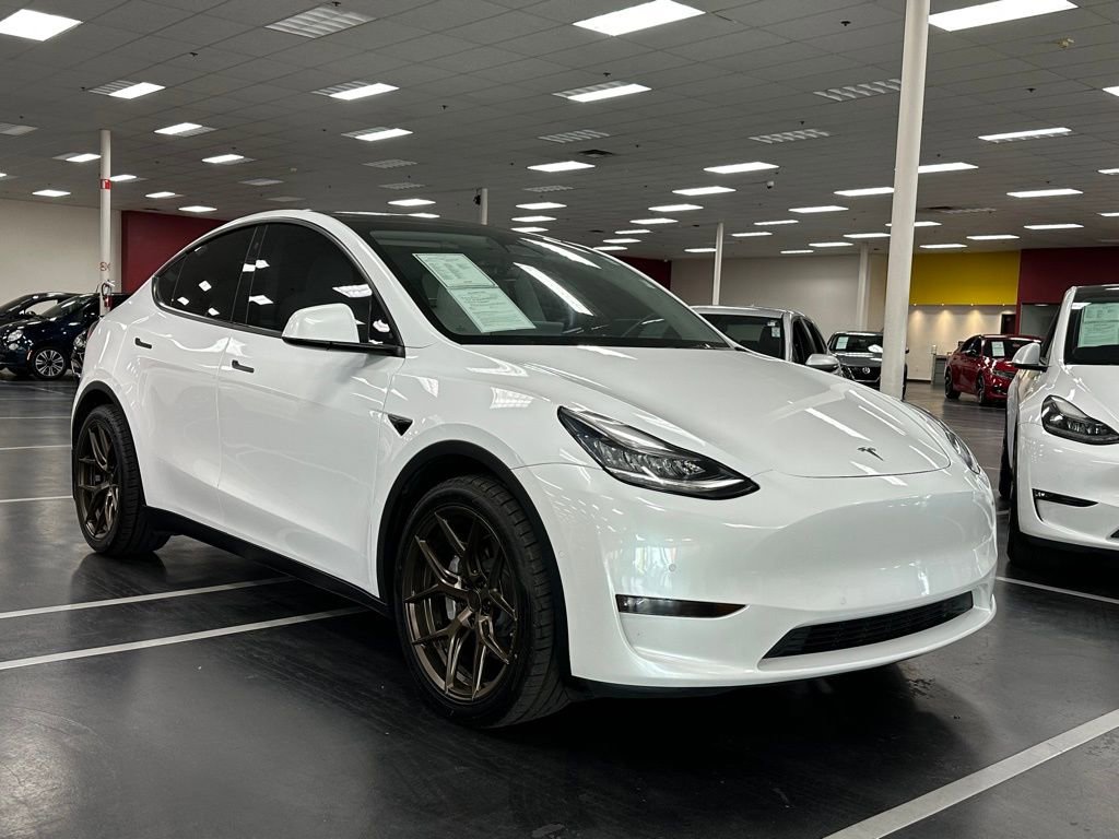 Used 2021 Tesla Model Y Long Range image 9
