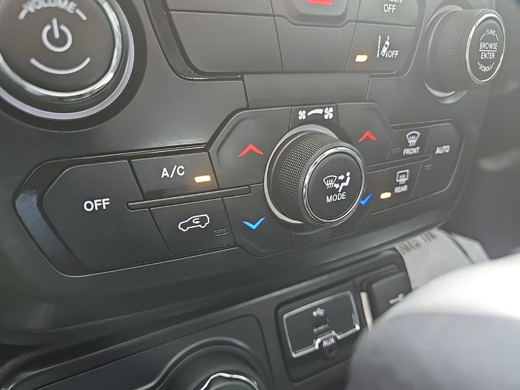 Used 2023 Jeep Renegade Altitude w/ Sun/Sound Group image 56