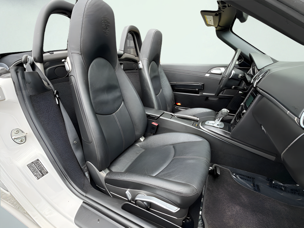 Used 2011 Porsche Boxster RWD image 23