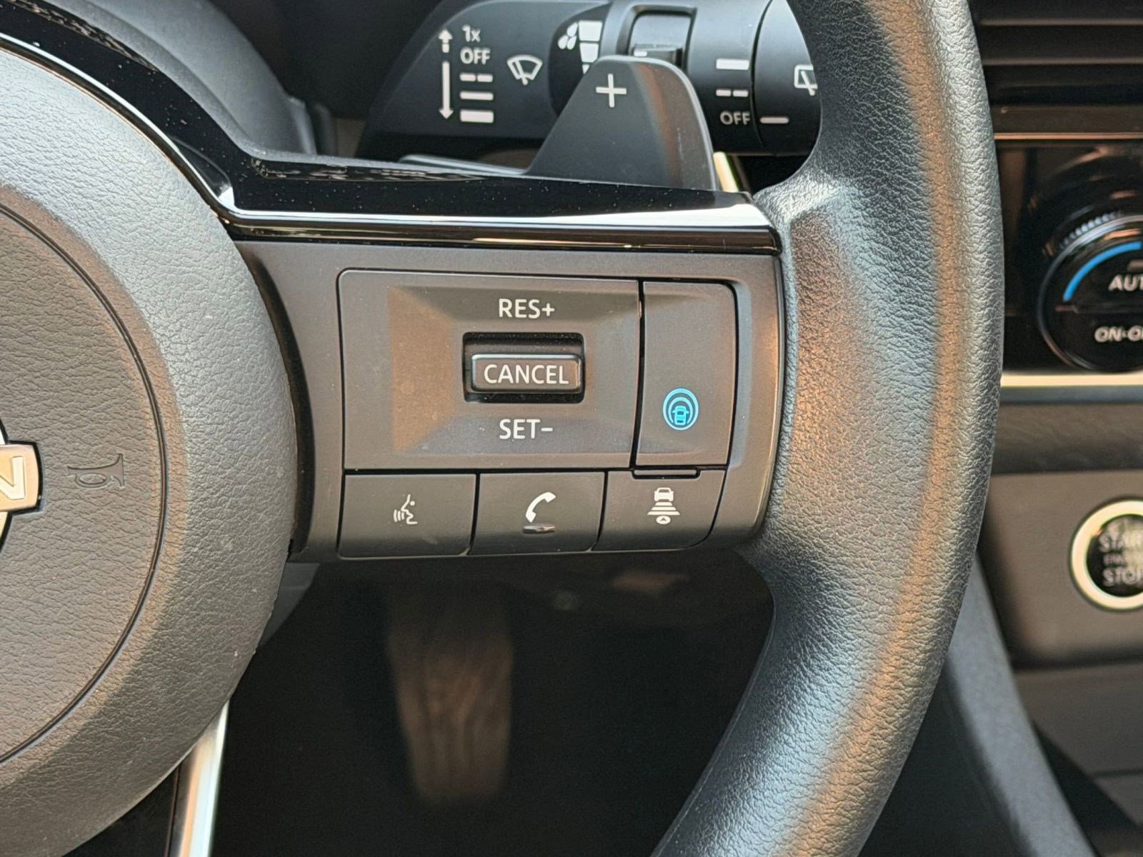 Certified 2022 Nissan Rogue SV image 25