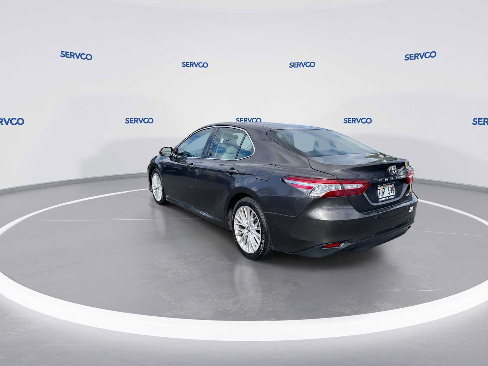 Used 2018 Toyota Camry XLE FWD image 6