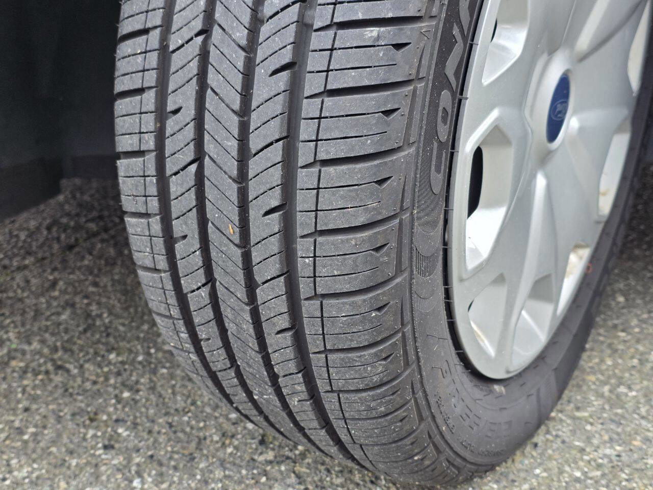 Used 2017 Ford Transit Connect XL image 25