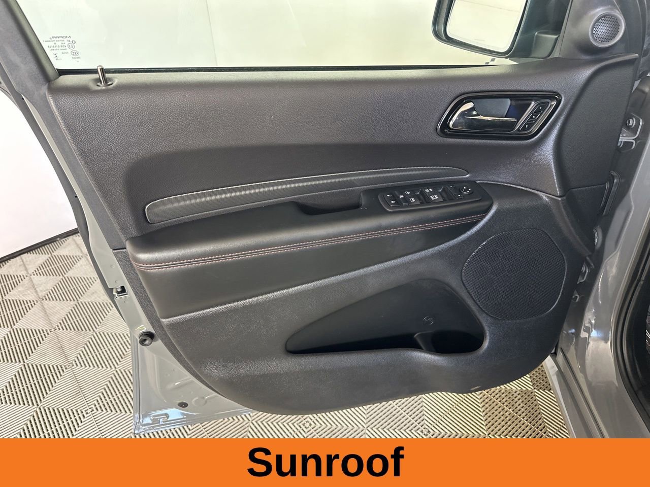 Used 2025 Dodge Durango GT image 8