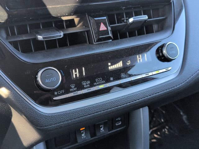 Certified 2023 Toyota Corolla Cross XLE image 22