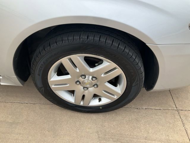 Used 2012 Chevrolet Impala LT w/ LT Sunroof Package image 34