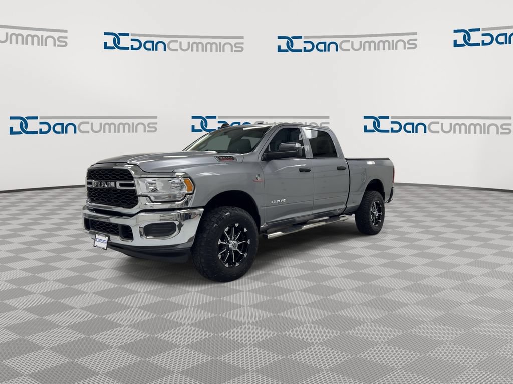 Used 2020 RAM 3500 Tradesman w/ Chrome Appearance Group AWD/4WD image 4