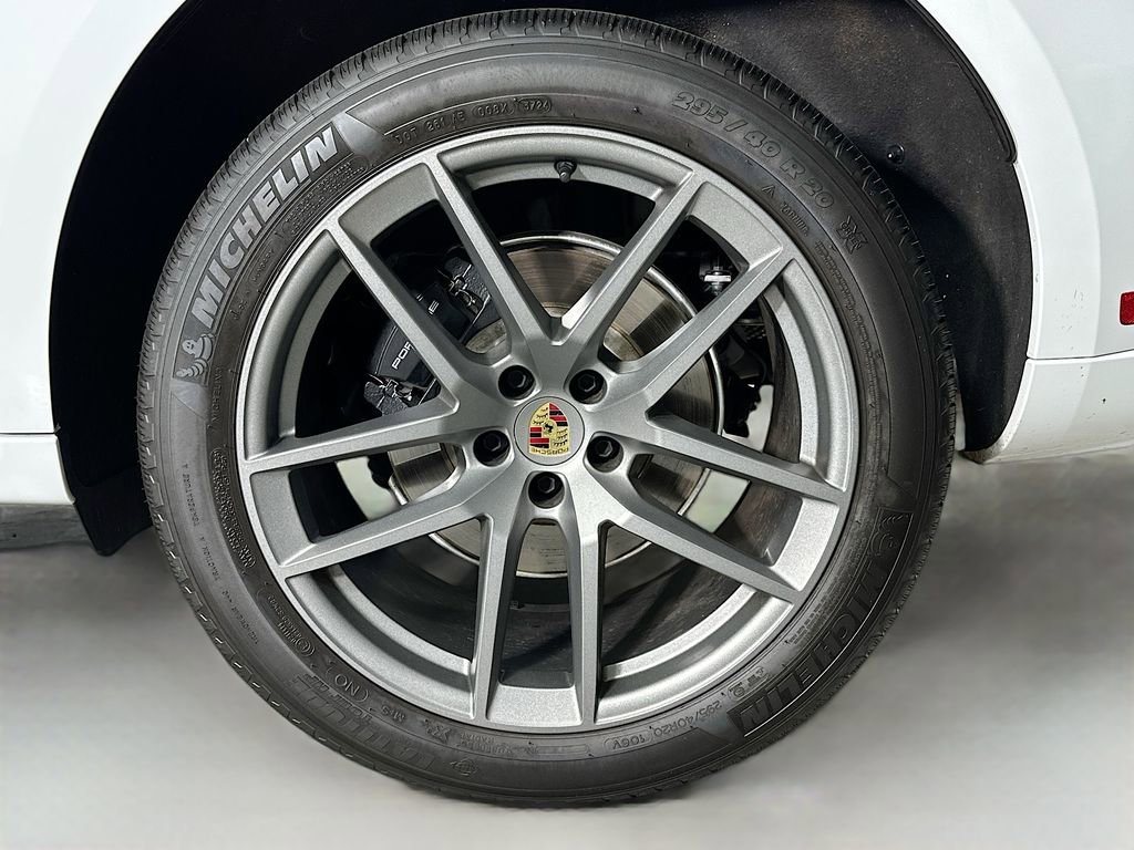 New 2025 Porsche Macan image 33