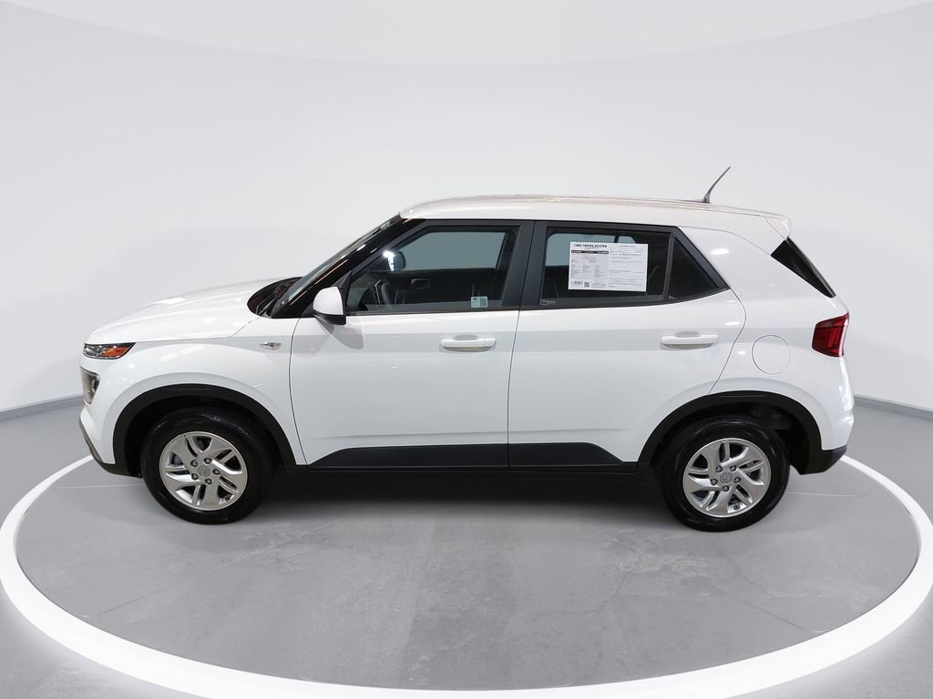 Certified 2025 Hyundai Venue SE FWD image 8