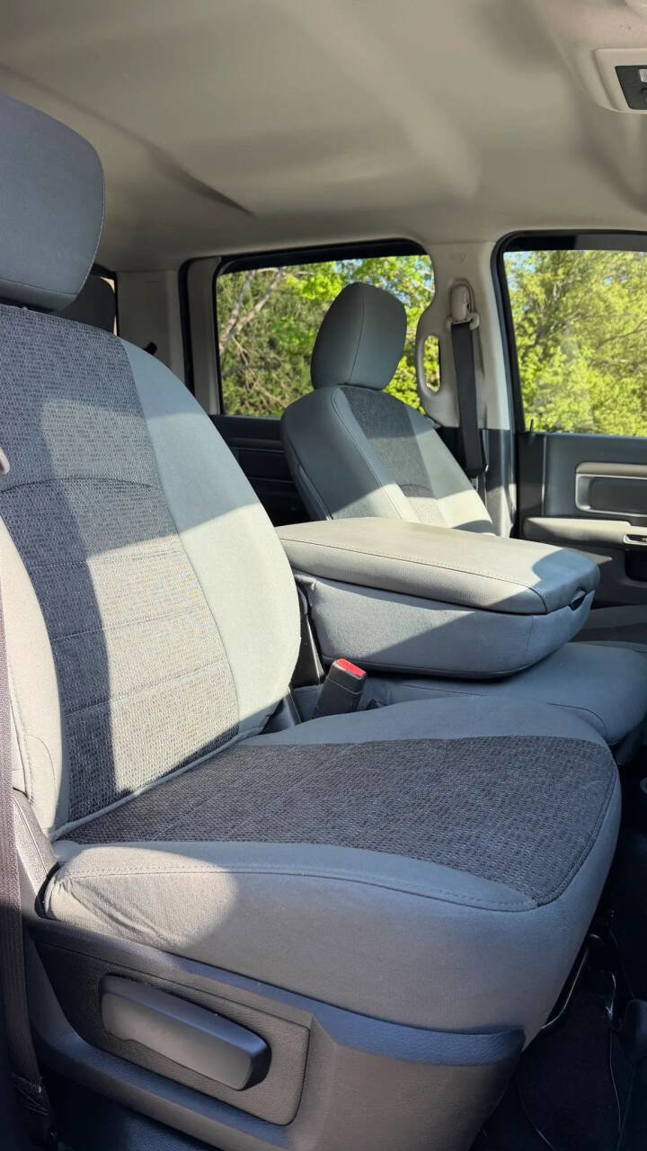 Used 2014 RAM 2500 SLT w/ Luxury Group image 29
