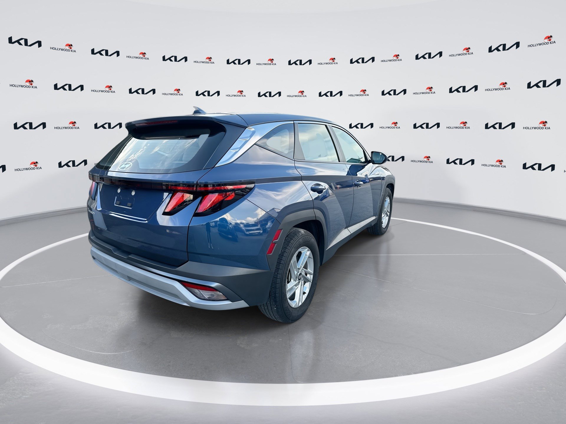 Used 2025 Hyundai Tucson SE FWD image 8