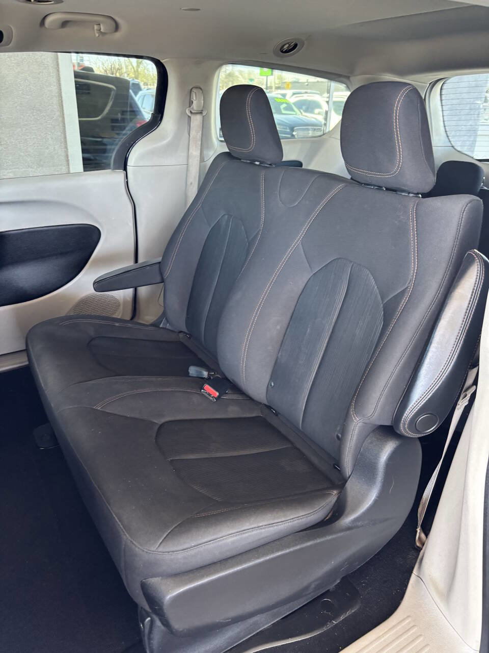 Used 2019 Chrysler Pacifica L image 16