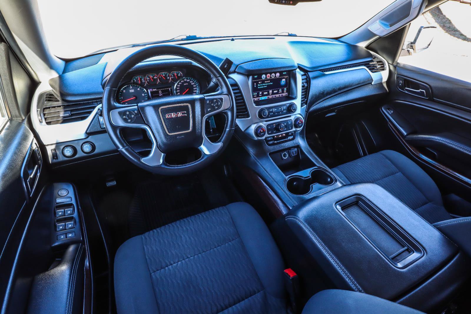 Used 2017 GMC Yukon SLE w/ Convenience Package image 24