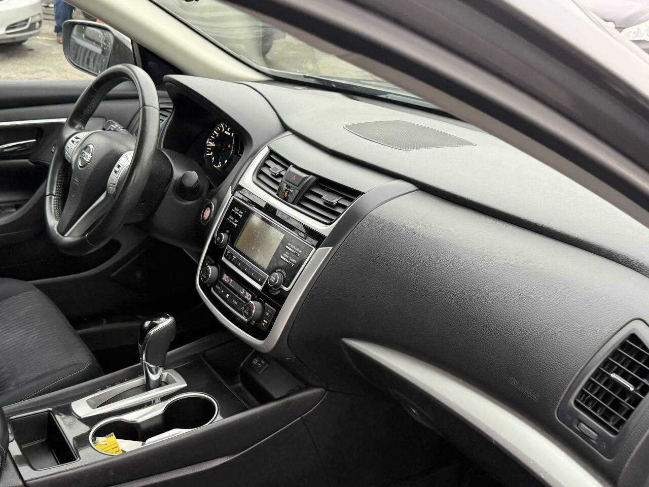 Used 2018 Nissan Altima 2.5 SV FWD image 11