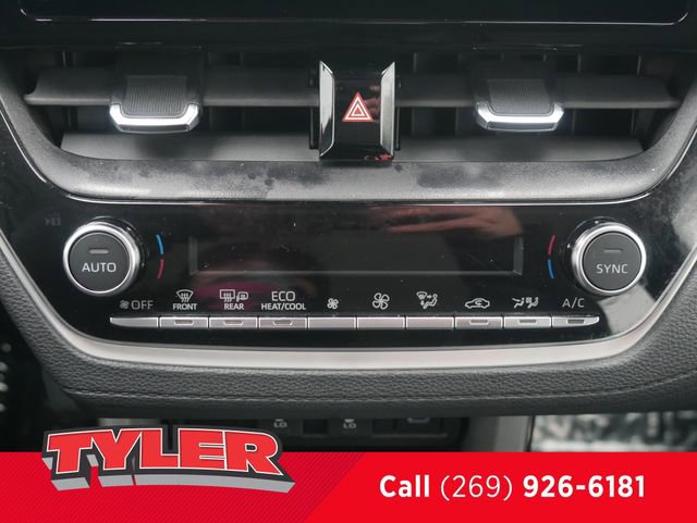 Used 2023 Toyota Corolla Cross XLE image 30