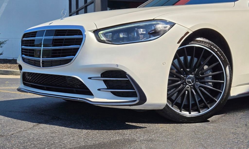 Used 2022 Mercedes-Benz S 500 4MATIC w/ AMG Line Package image 5