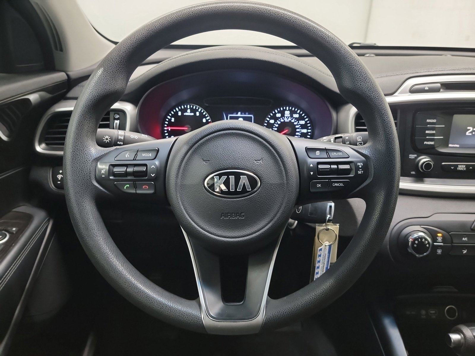 Used 2017 Kia Sorento LX image 17
