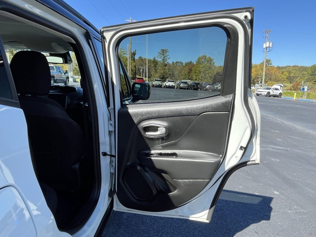 Used 2023 Jeep Renegade Trailhawk image 16