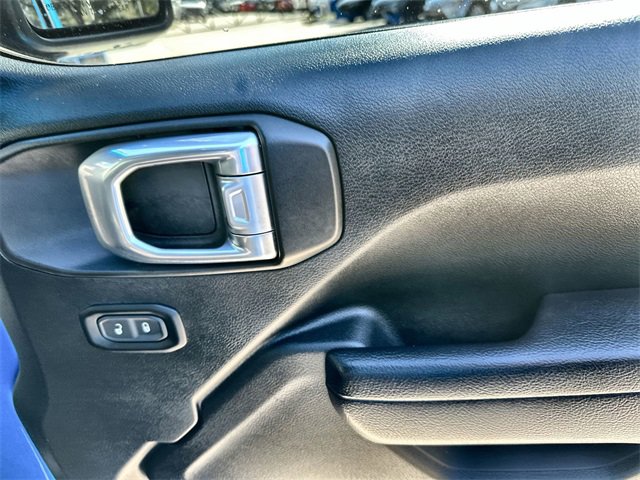 Used 2023 Jeep Gladiator Willys image 30