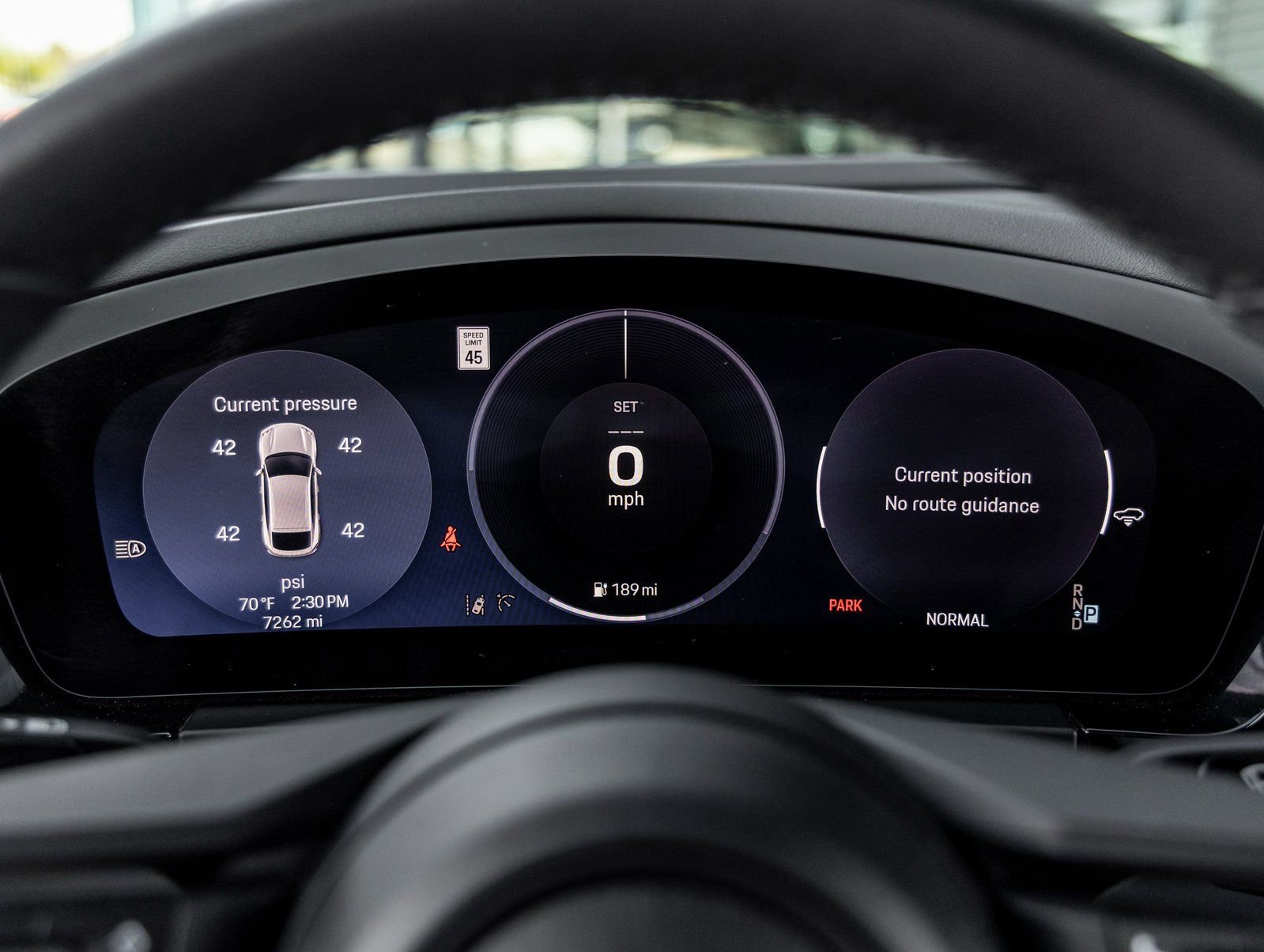 Certified 2025 Porsche Macan 4S Electric image 28