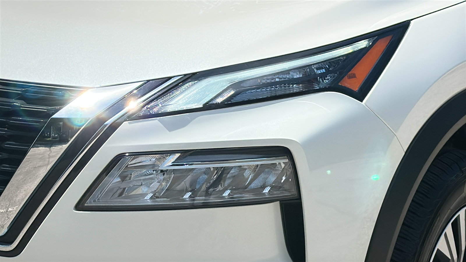 Used 2023 Nissan Rogue SV AWD/4WD image 4