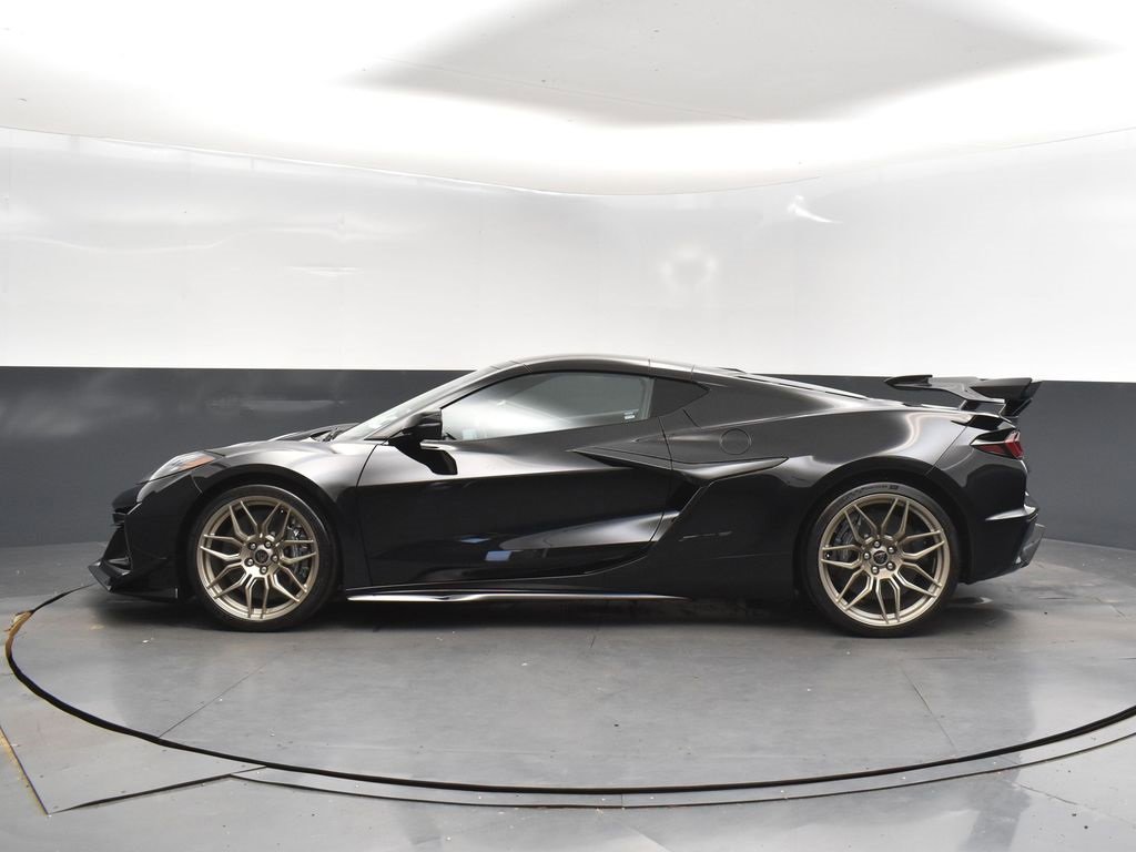 New 2026 Chevrolet Corvette Z06 w/ Z07 Performance Package image 4
