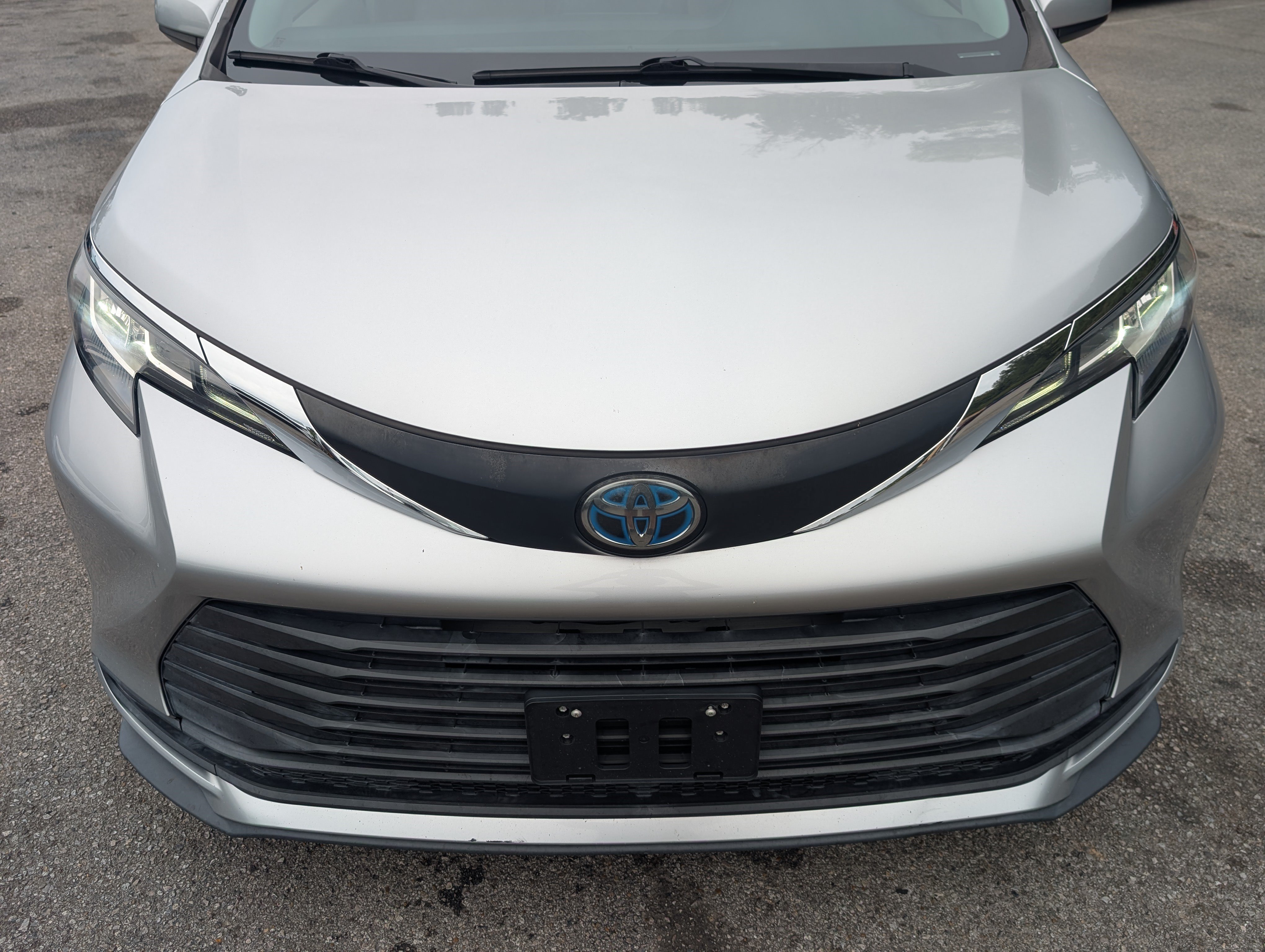 Used 2022 Toyota Sienna LE FWD image 12