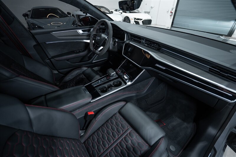 Used 2023 Audi RS 7 Sportback AWD/4WD image 36