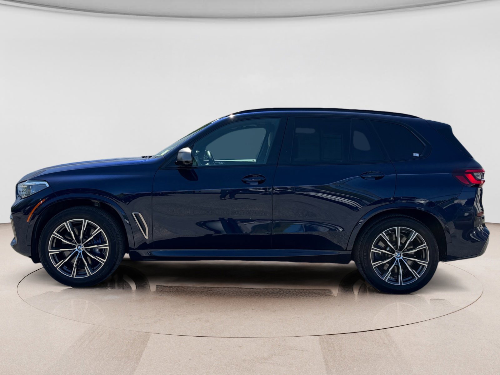 Used 2020 BMW X5 M50i w/ Executive Package AWD/4WD image 2